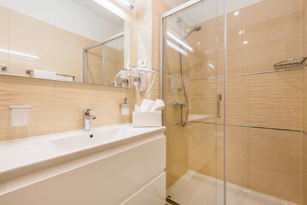Guest house & Milcetic M 4*